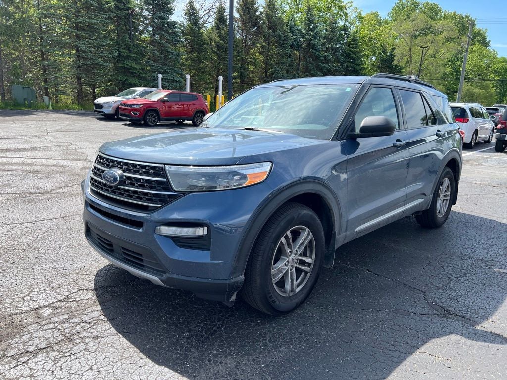 2021 Ford Explorer XLT 4WD's photo