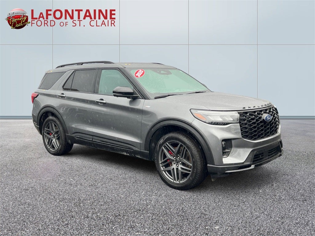 2025 Ford Explorer ST-Line