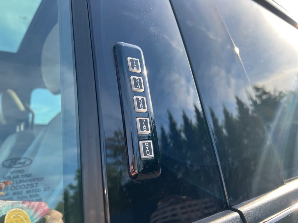 2022 Ford F-250SD Lariat