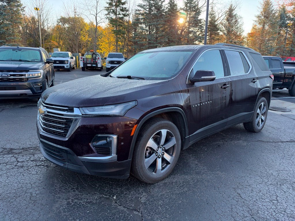 2023 Chevrolet Traverse LT Leather