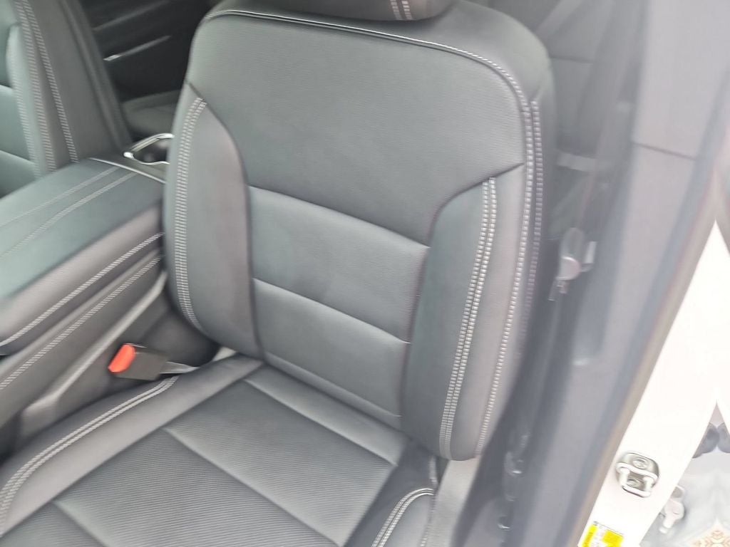 2025 Chevrolet Traverse LT 2LT