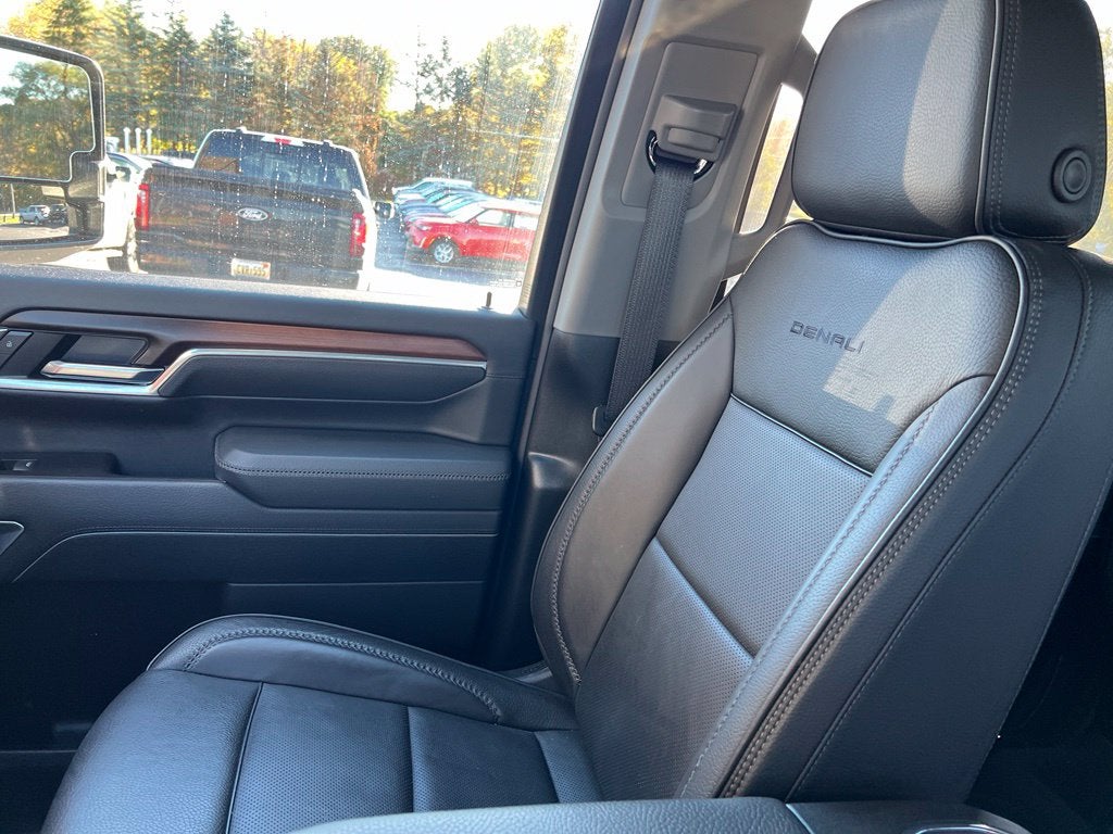 2025 GMC Sierra 2500HD Denali