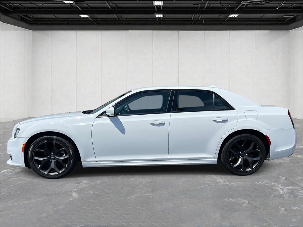 2022 Chrysler 300 Touring