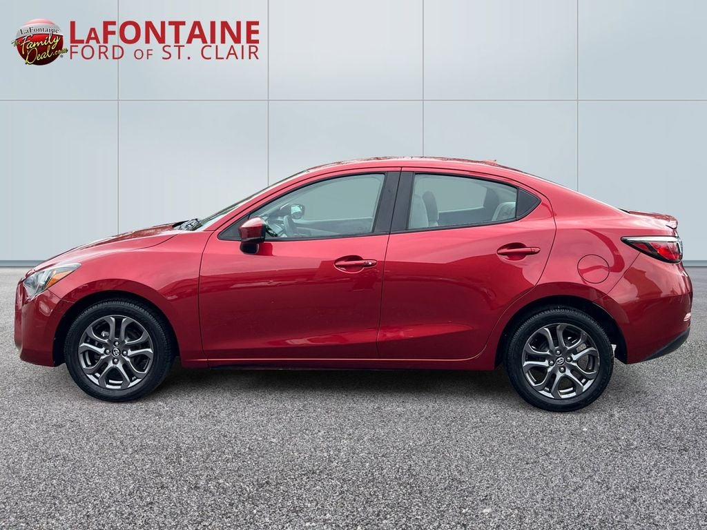 2019 Toyota Yaris LE