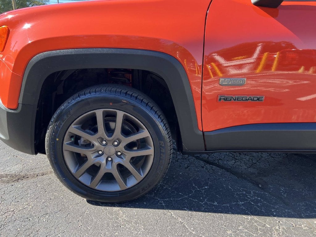 2016 Jeep Renegade Latitude 75th Anniversary Edition