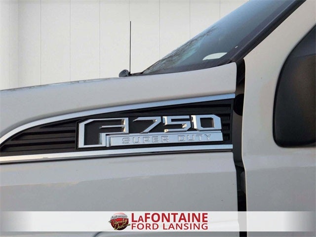 2025 Ford F-750SD Base XL