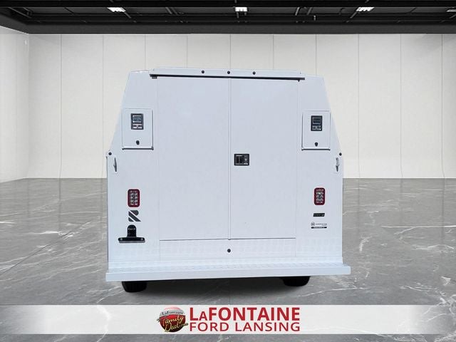 2027 Ford E-350SD Base Cutaway