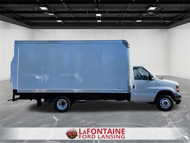 2026 Ford E-450SD Base