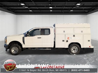 2025 Ford F-250SD XL 8' READING ENCLOSED SERVICE BODY