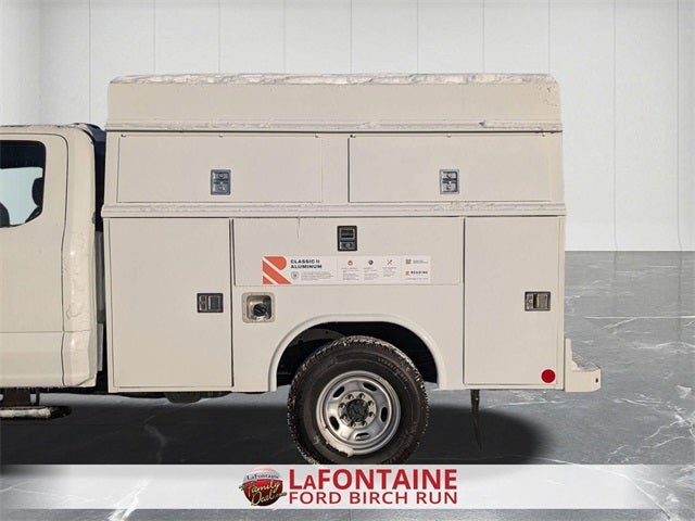 2025 Ford F-250SD XL 8' READING ENCLOSED SERVICE BODY