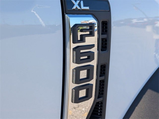 2025 Ford F-600SD XL