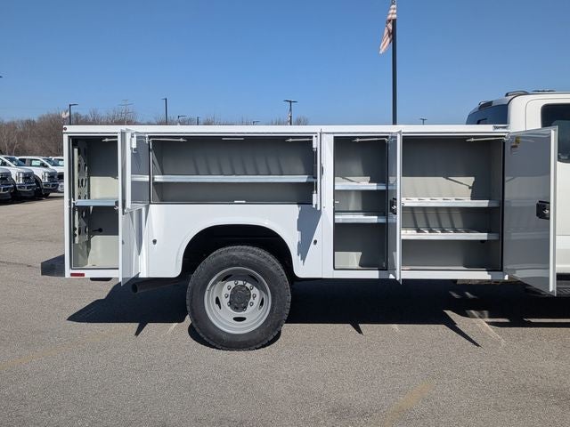 2026 Ford F-550SD DRW