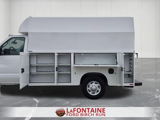 2027 Ford E-350SD Base Cutaway