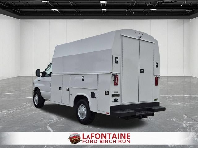 2027 Ford E-350SD Base Cutaway