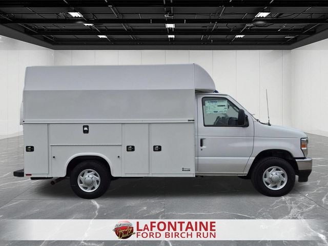2027 Ford E-350SD Base Cutaway