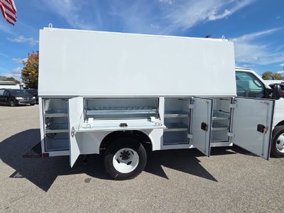2026 Ford E-350SD Base Cutaway