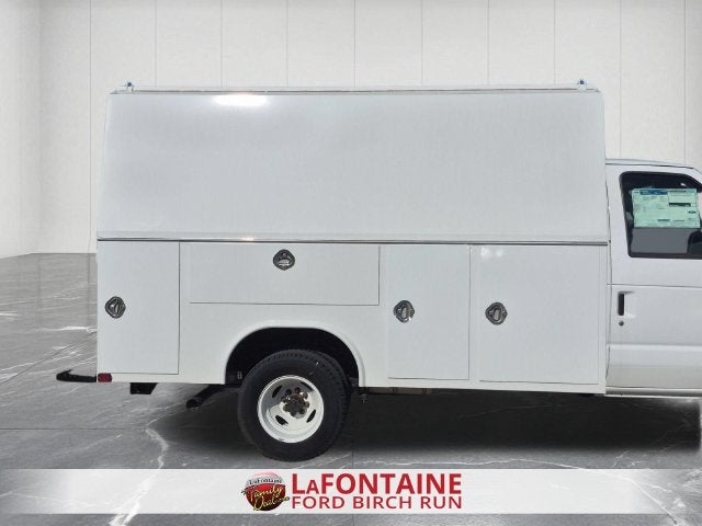 2026 Ford E-350SD Base Cutaway