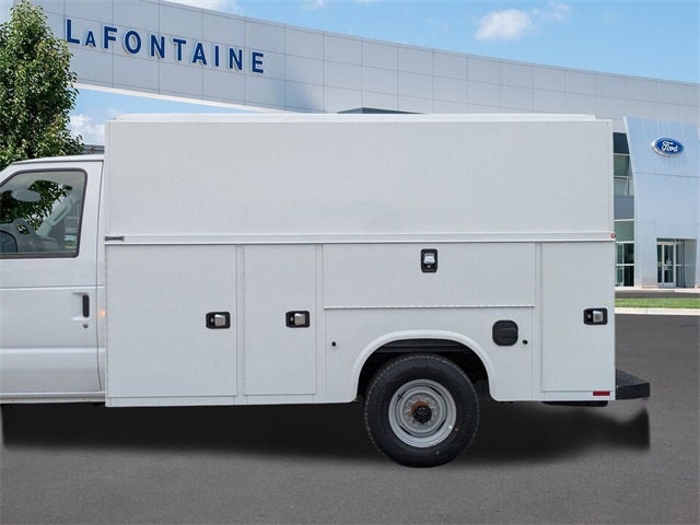 2026 Ford E-350SD Base Cutaway