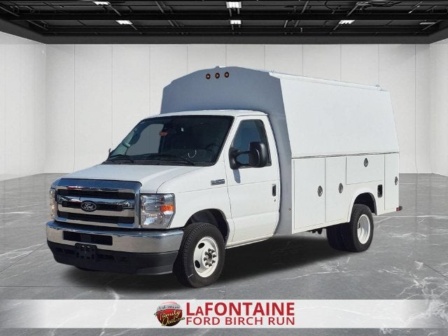 2026 Ford E-350SD Base Cutaway
