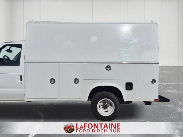 2026 Ford E-350SD Base Cutaway