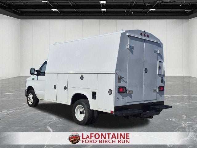 2026 Ford E-350SD Base Cutaway