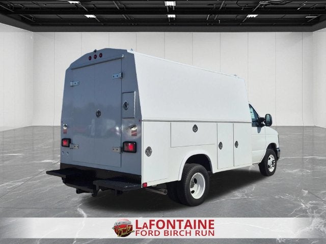 2026 Ford E-350SD Base Cutaway