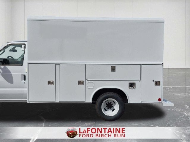 2027 Ford E-350SD Base ENCLOSED SERVICE BODY