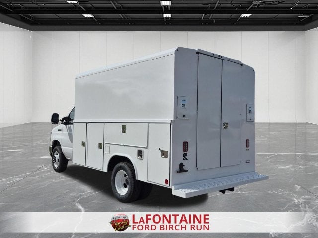 2027 Ford E-350SD Base ENCLOSED SERVICE BODY