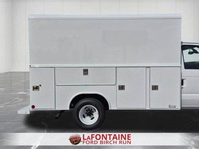 2027 Ford E-350SD Base ENCLOSED SERVICE BODY