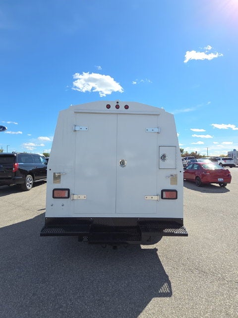 2026 Ford E-350SD Base Cutaway