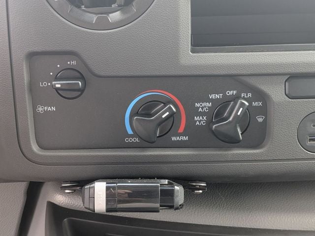 2027 Ford E-450SD KUV