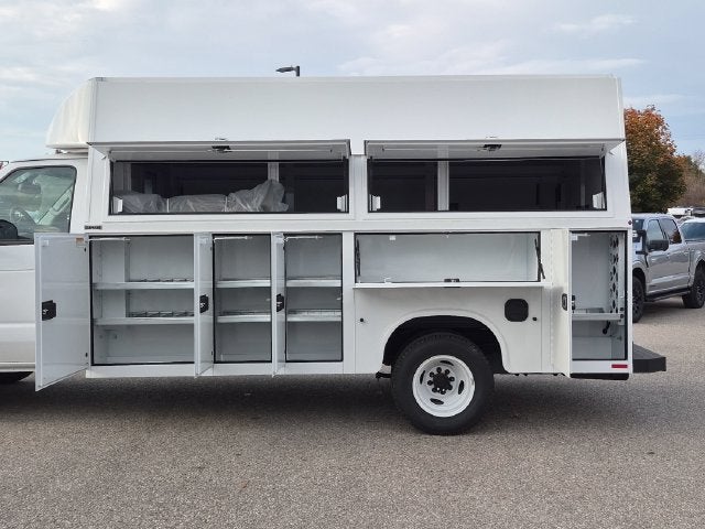 2027 Ford E-450SD Base ENCLOSED SERVICE BODY