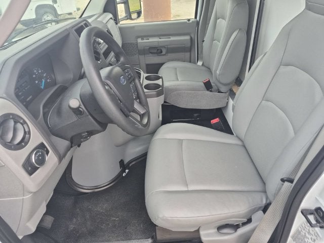 2027 Ford E-450SD Base