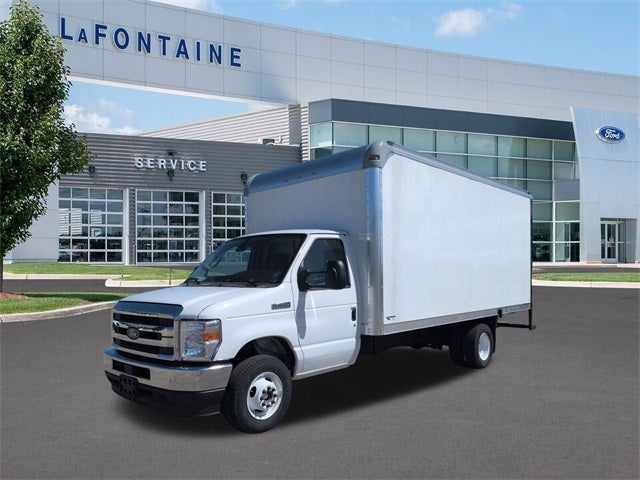 2026 Ford E-450SD Base