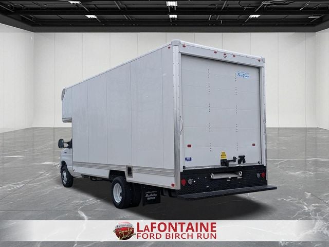 2027 Ford E-450SD Base