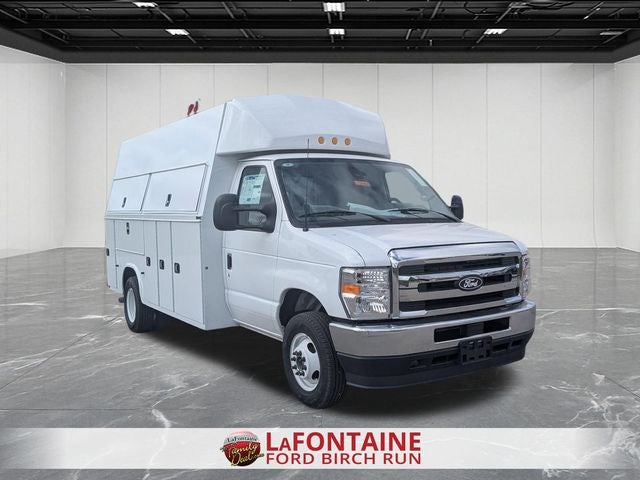 2027 Ford E-450SD KUV