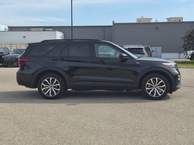 2022 Ford Explorer ST-Line
