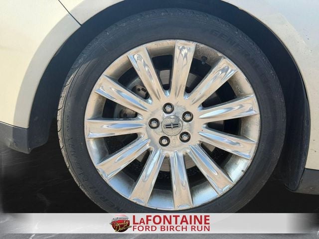 2015 Lincoln MKS Base