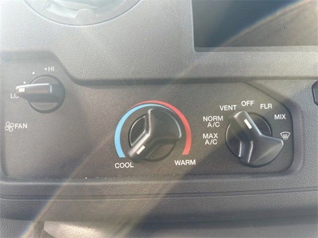 2025 Ford E-350SD Base Cutaway