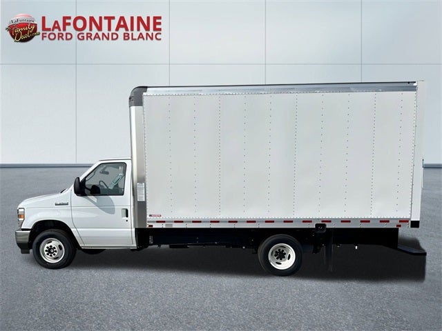 2025 Ford E-350SD Base Cutaway