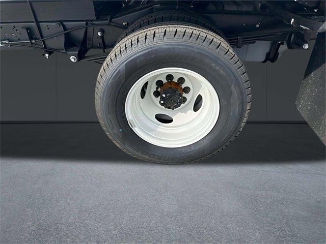 2025 Ford E-350SD Base Cutaway