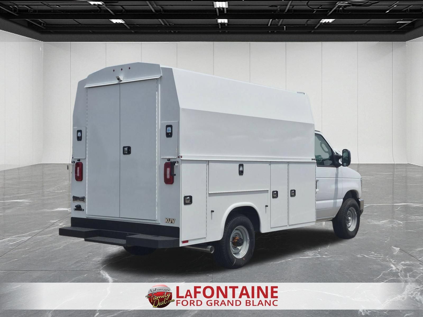 2027 Ford E-350SD Base Cutaway