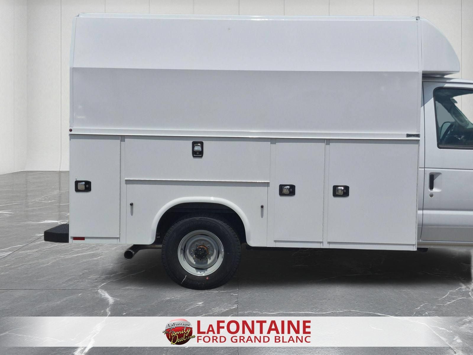 2027 Ford E-350SD Base Cutaway