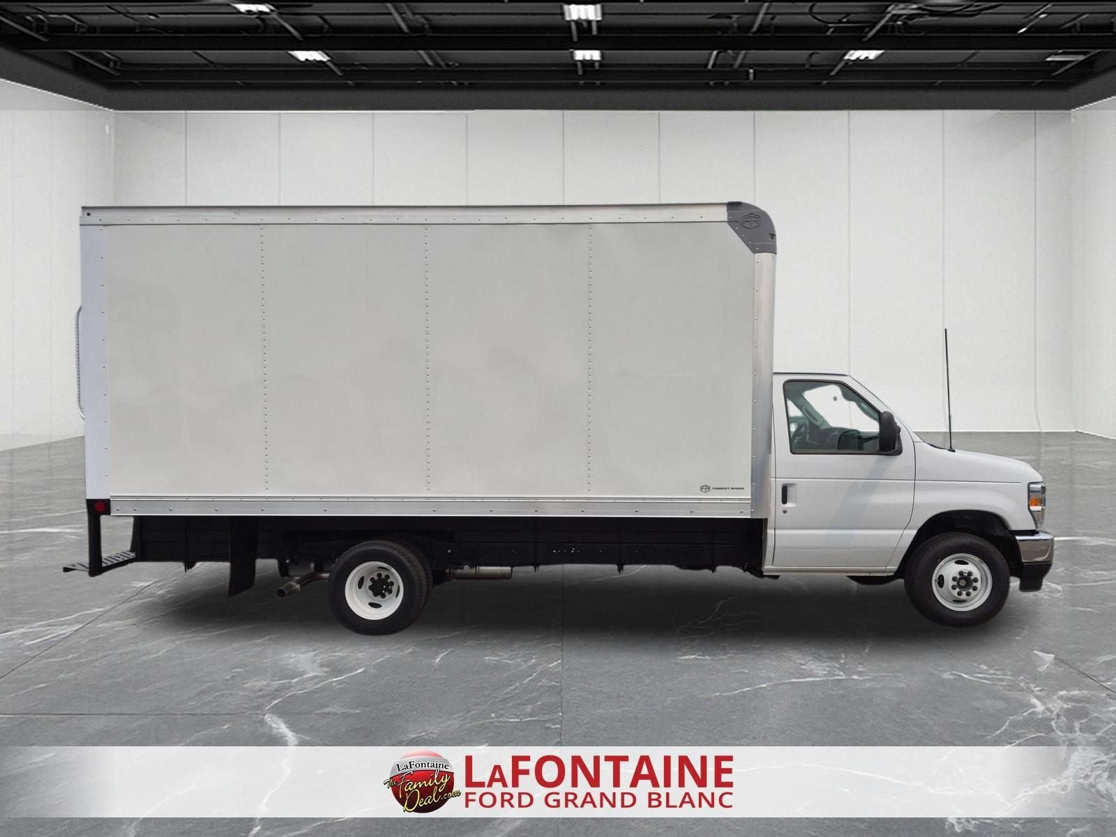 2027 Ford E-450SD Base