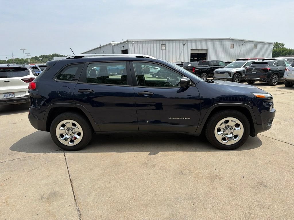 2016 Jeep Cherokee Sport