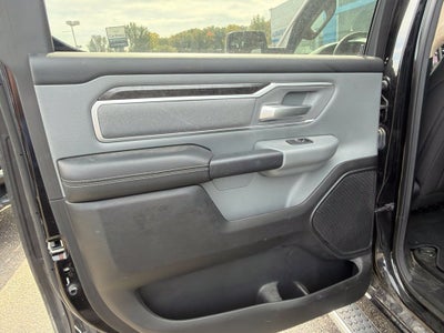 2020 RAM 1500 Big Horn Crew Cab 4x4 5'7" Box