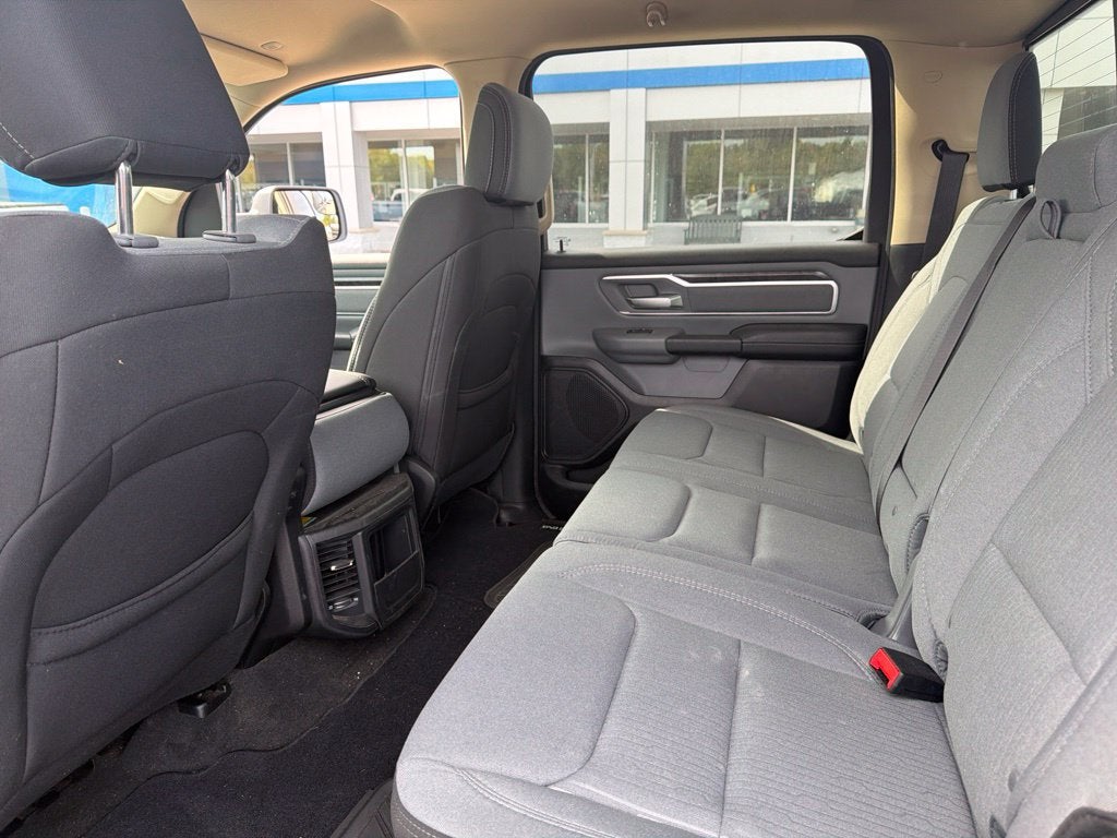 2020 RAM 1500 Big Horn Crew Cab 4x4 5'7" Box