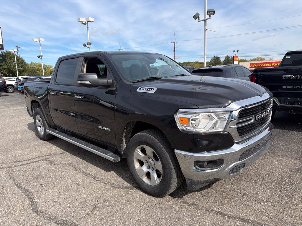 2020 RAM 1500 Big Horn Crew Cab 4x4 5'7" Box