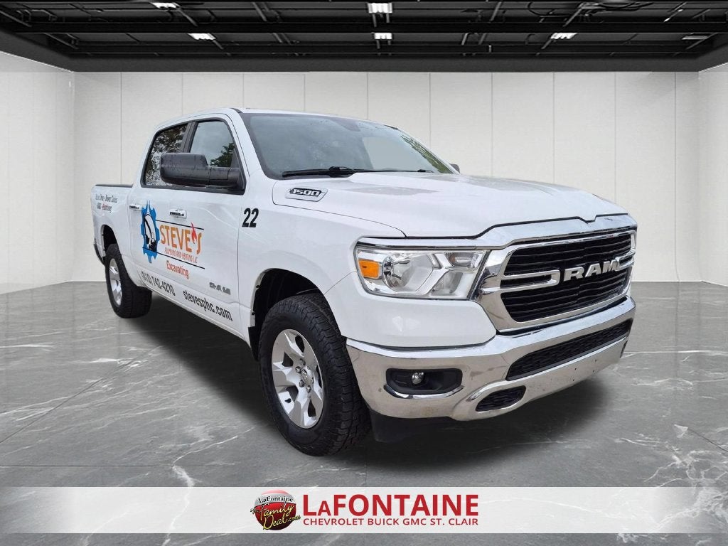 2020 RAM 1500 Big Horn Crew Cab 4x4 5'7" Box