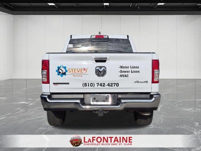 2020 RAM 1500 Big Horn Crew Cab 4x4 5'7" Box